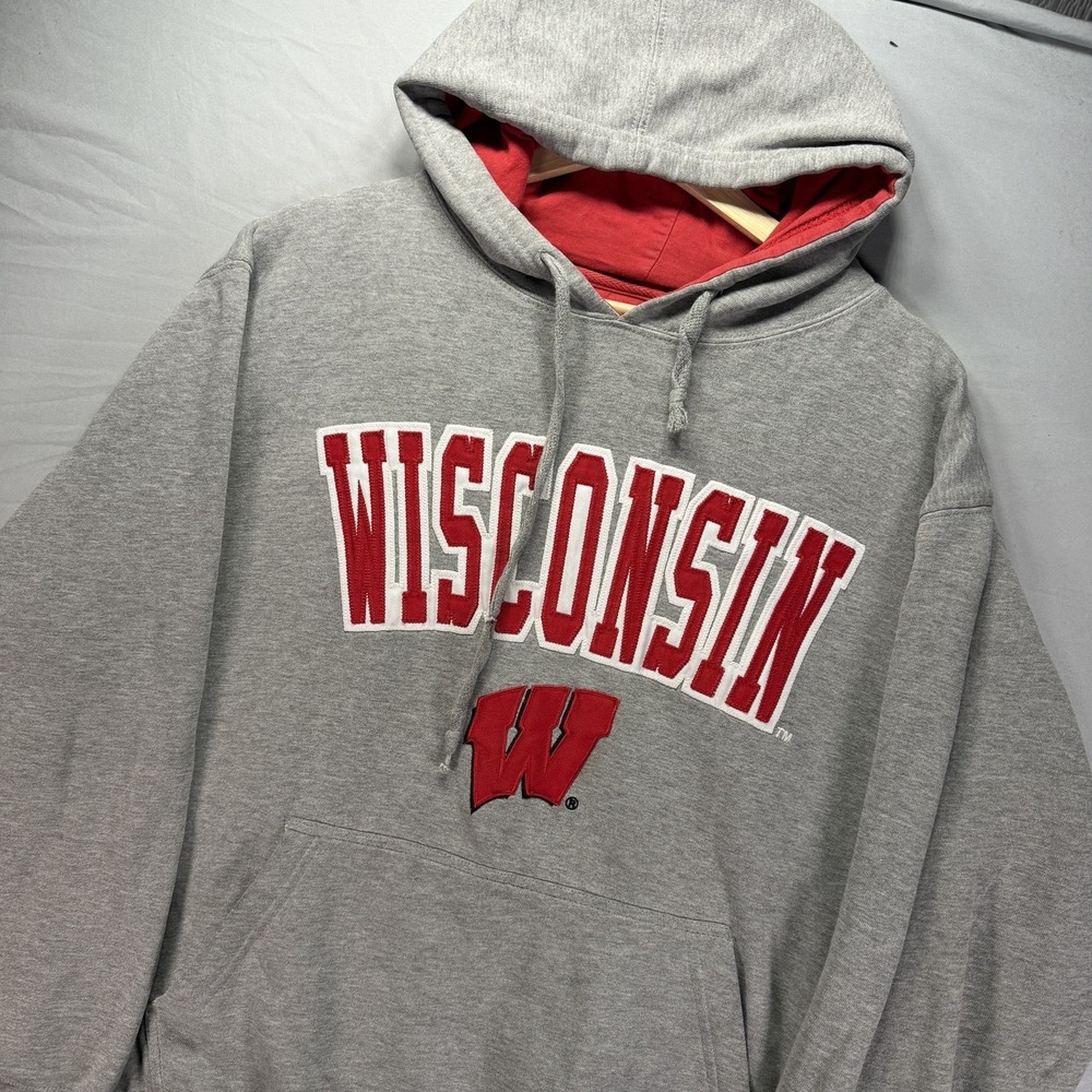 University Of Wisconsin Badgers Hoodie Mens Large Gray Pullover Sweatshirt